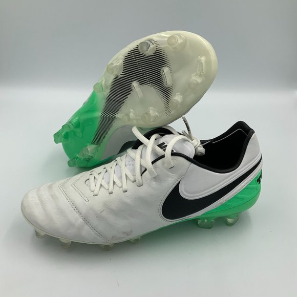 nike tiempo size 6